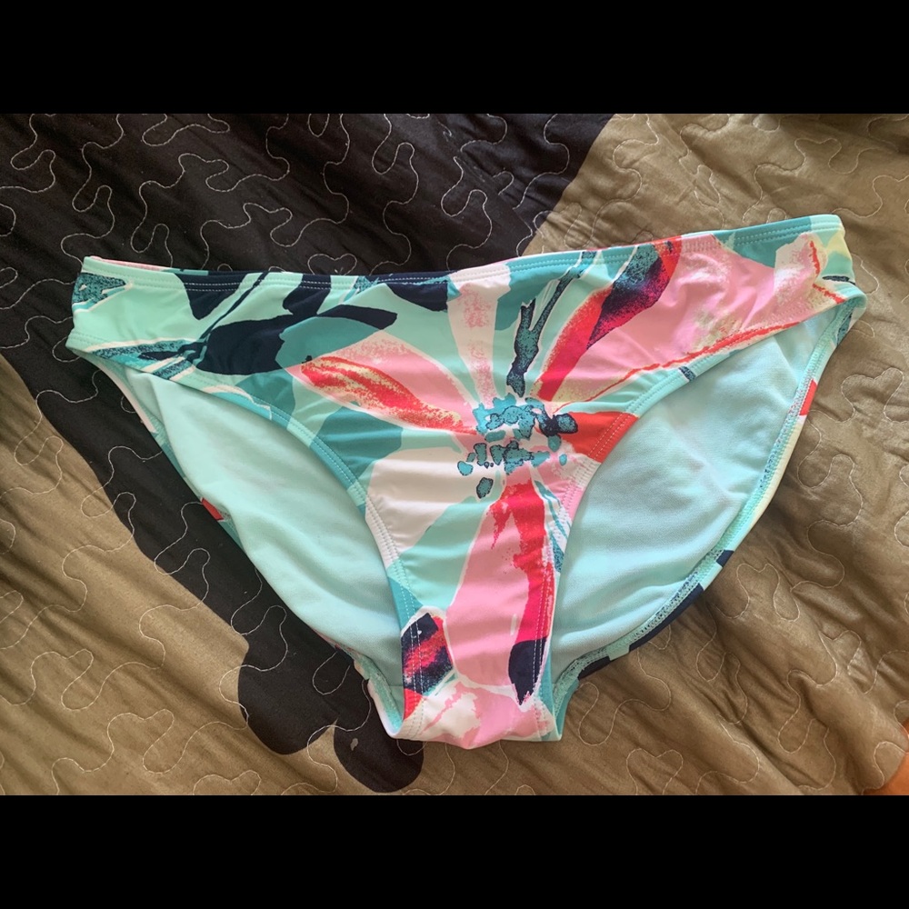 M&S bathing suit bottoms.
